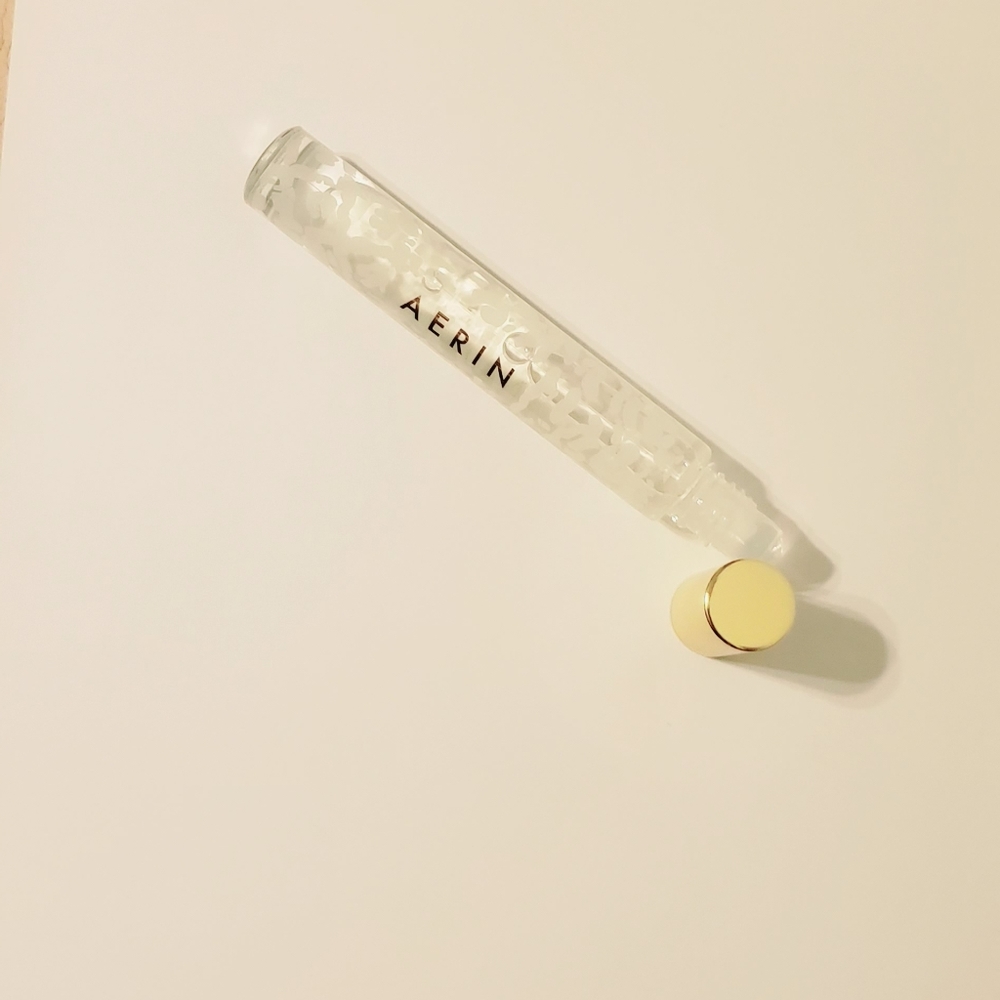 Aerin Linen Rose Rollerball 6ml - Picture 5 of 6